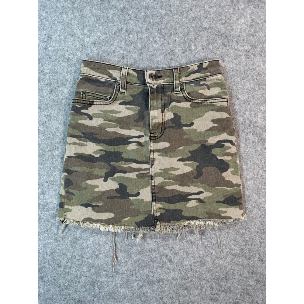 Carmar Camo Denim Mini Skirt Green Camouflage Frayed Hem‎ Size 24 Distressed